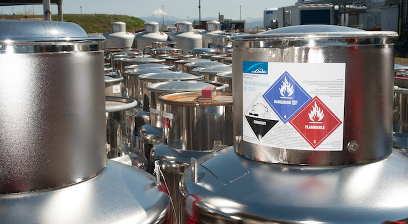 Specialty chemical supply containers