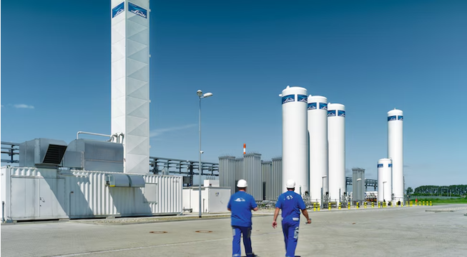 On-site industrial gas generation facility